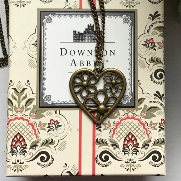 📿⚱️Antique Bronze Long Floral Heart Necklace - Picture 2 of 3